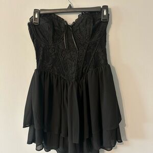 Elegant Black Lace Strapless Dress